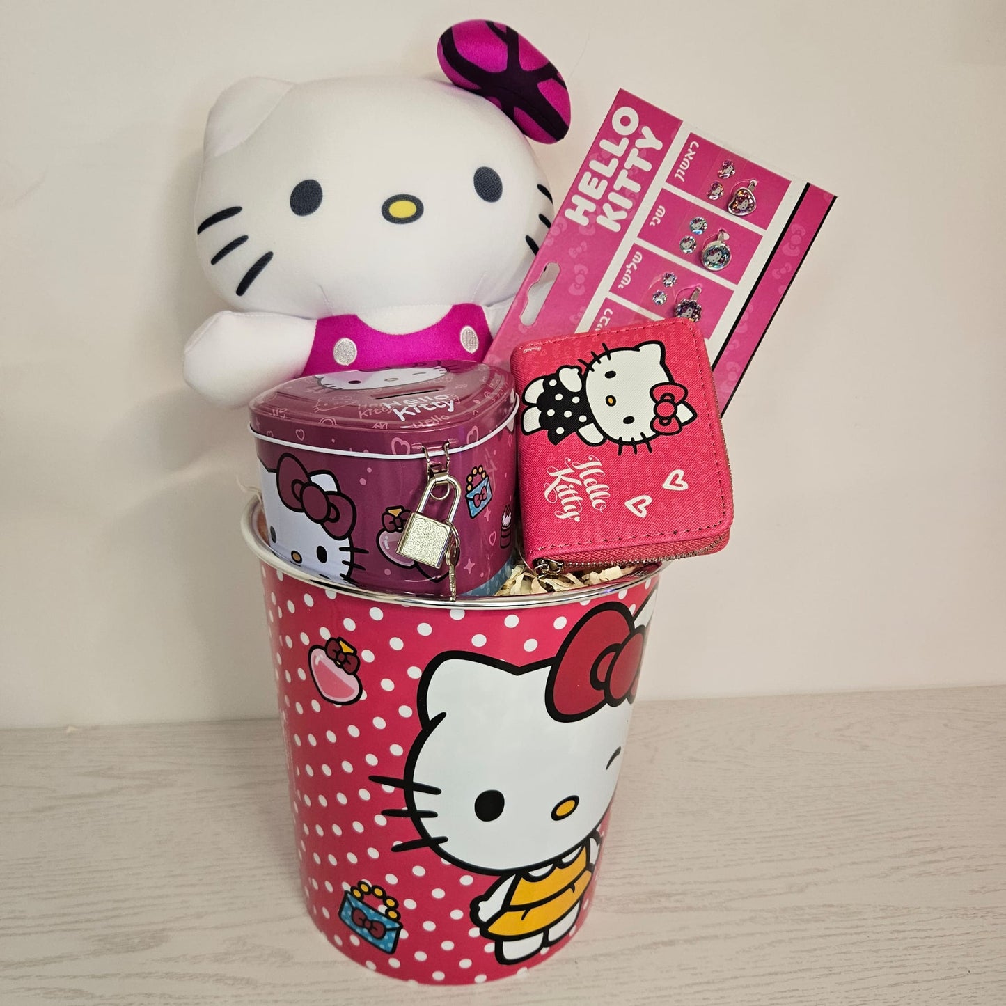 دلو الهيلو كيتي 🎀💕